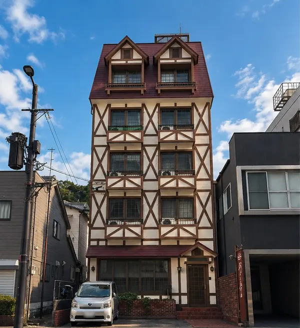 通りから見たバーデンハイムの正面